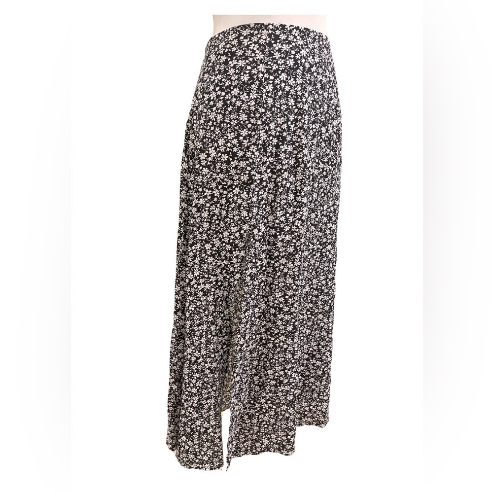 Women’s Black and White Floral floor length Skirt with Slit Size Small